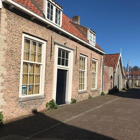 Tuinkamer In Monumentaal Pand Veere Esterno foto