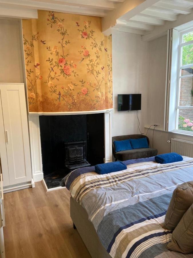 Tuinkamer In Monumentaal Pand Veere Esterno foto
